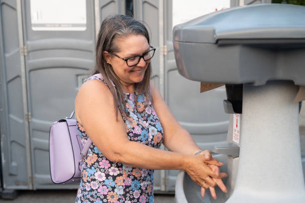 Best Porta potty rental near me  in Guthrie Center, IA